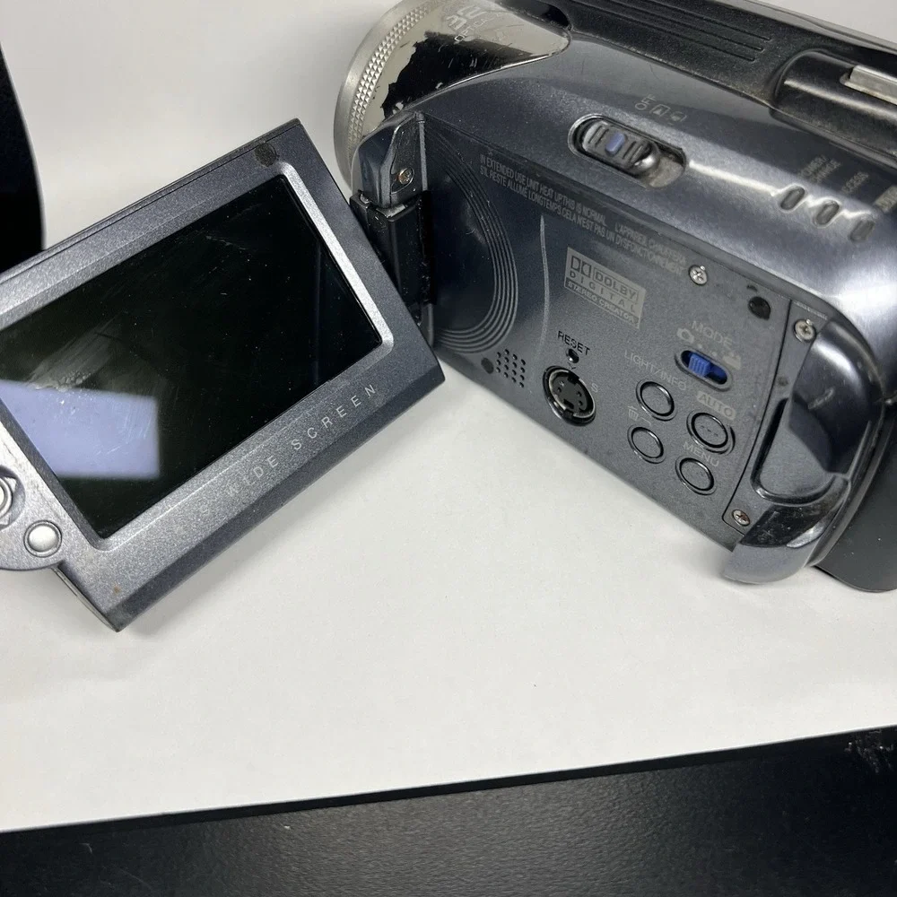 JVC Everio GZ-MG21U 20GB HDD Camcorder 32x Optical Zoom Silver As-Is For Parts